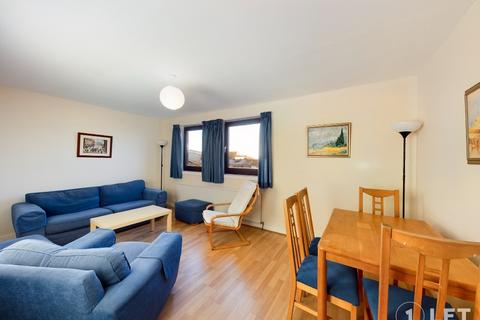 4 bedroom flat to rent, St David's Place, Edinburgh, EH3