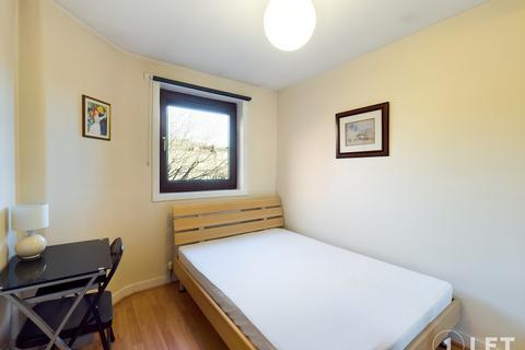 4 bedroom flat to rent, St David's Place, Edinburgh, EH3
