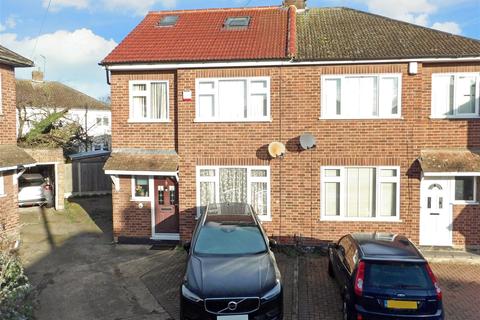 5 bedroom semi-detached house for sale - Sandown Close, Wickford, Essex