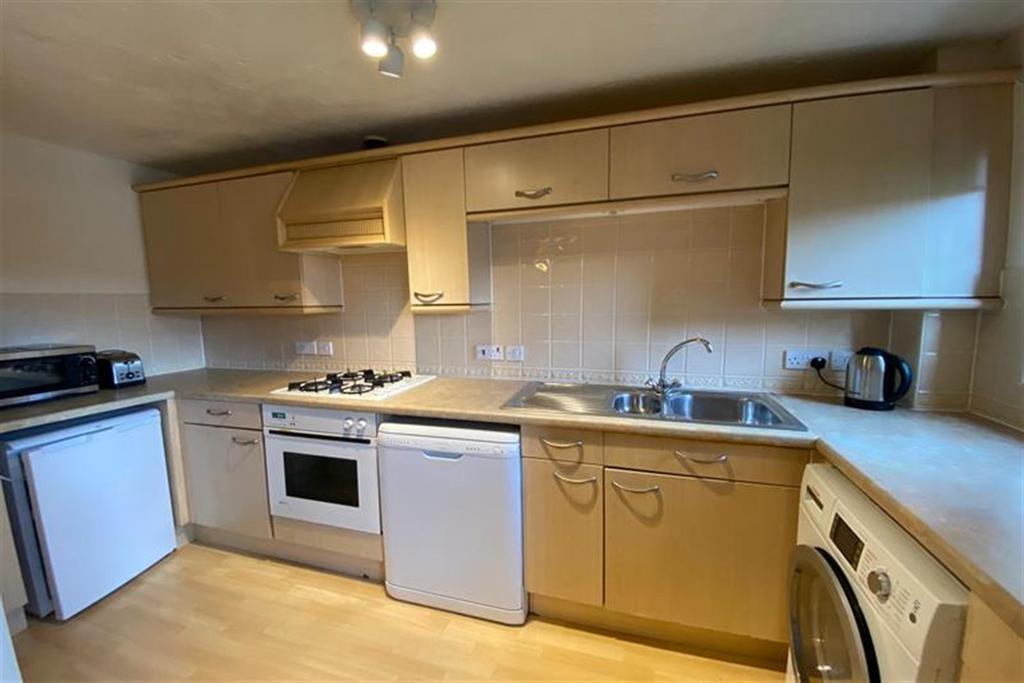 12 Iver Court, Lenborough Road, Buckingham, Buckinghamshire, MK18 2 bed