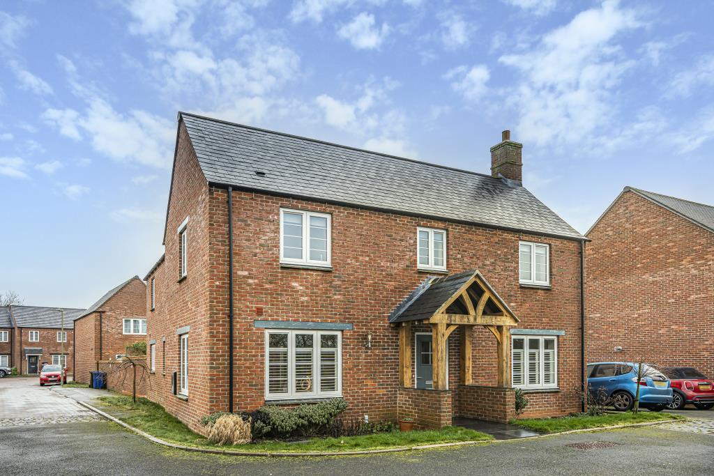 Hook Norton, Oxfordshire, OX15 4 bed detached house for sale £525,000