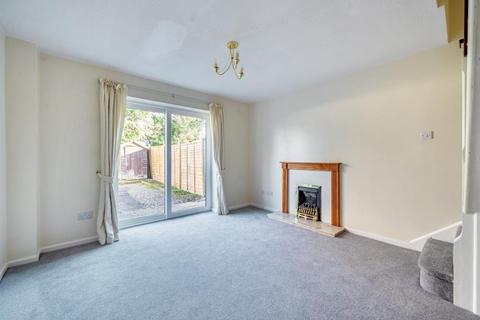 2 bedroom end of terrace house to rent, Coopers Green,  Bicester,  OX26