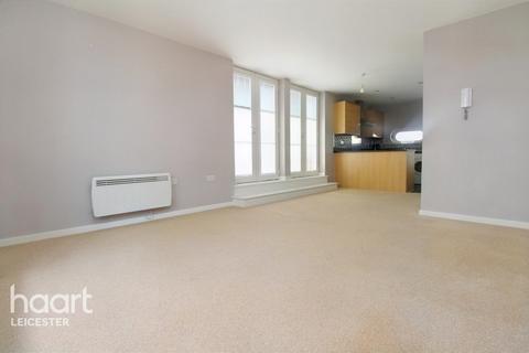 2 bedroom flat for sale - Watkin Road, Leicester