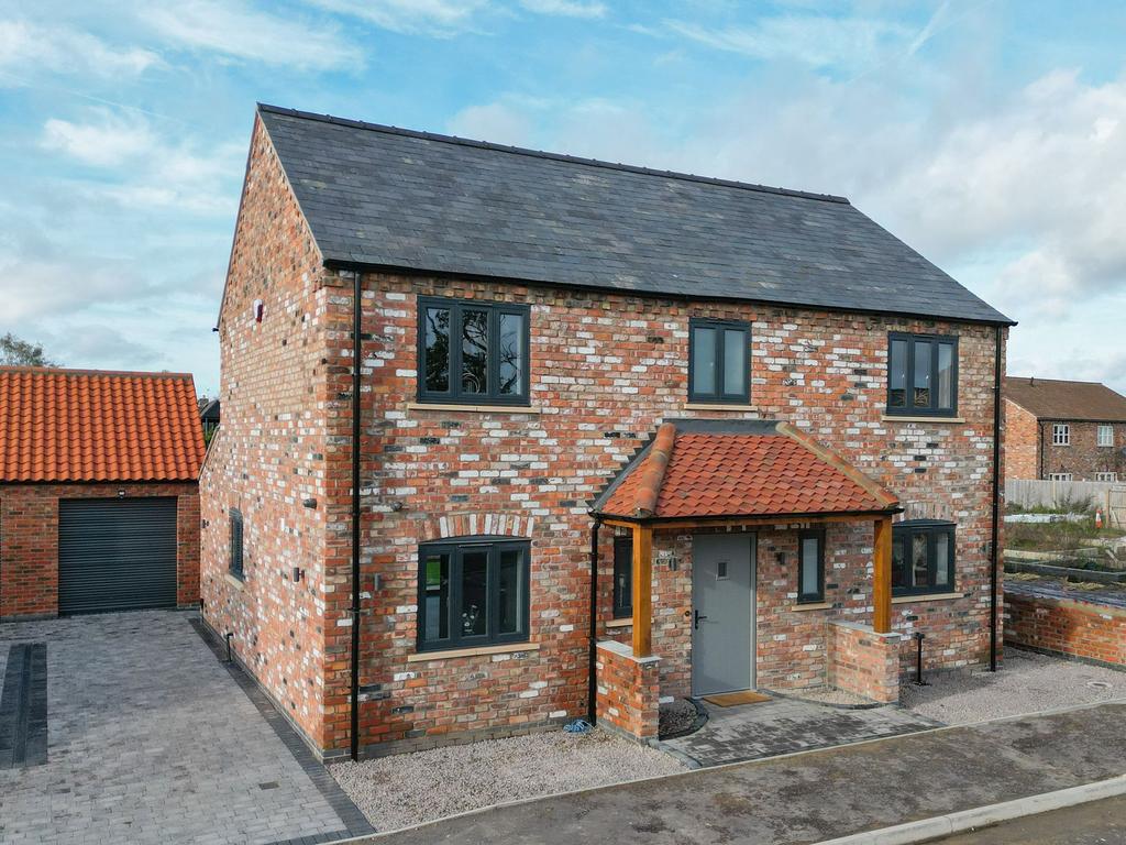 62 Oakfield Road, Skellingthorpe, LN6 4 bed detached house £449,950