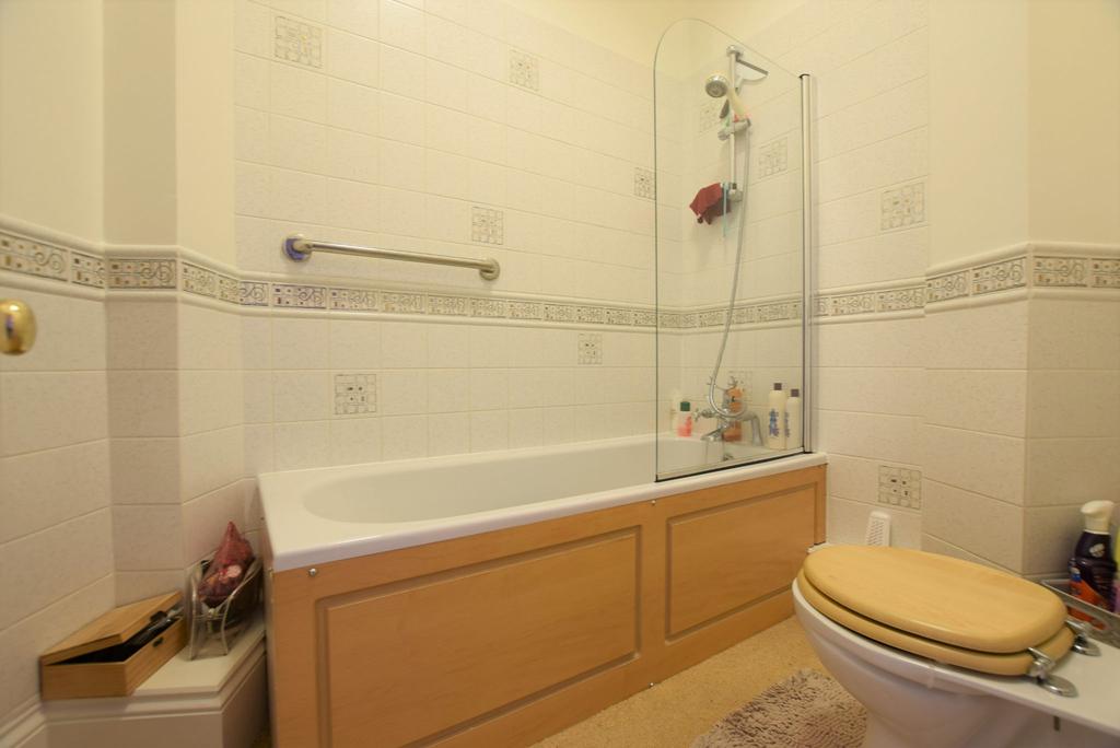 En suite bathroom