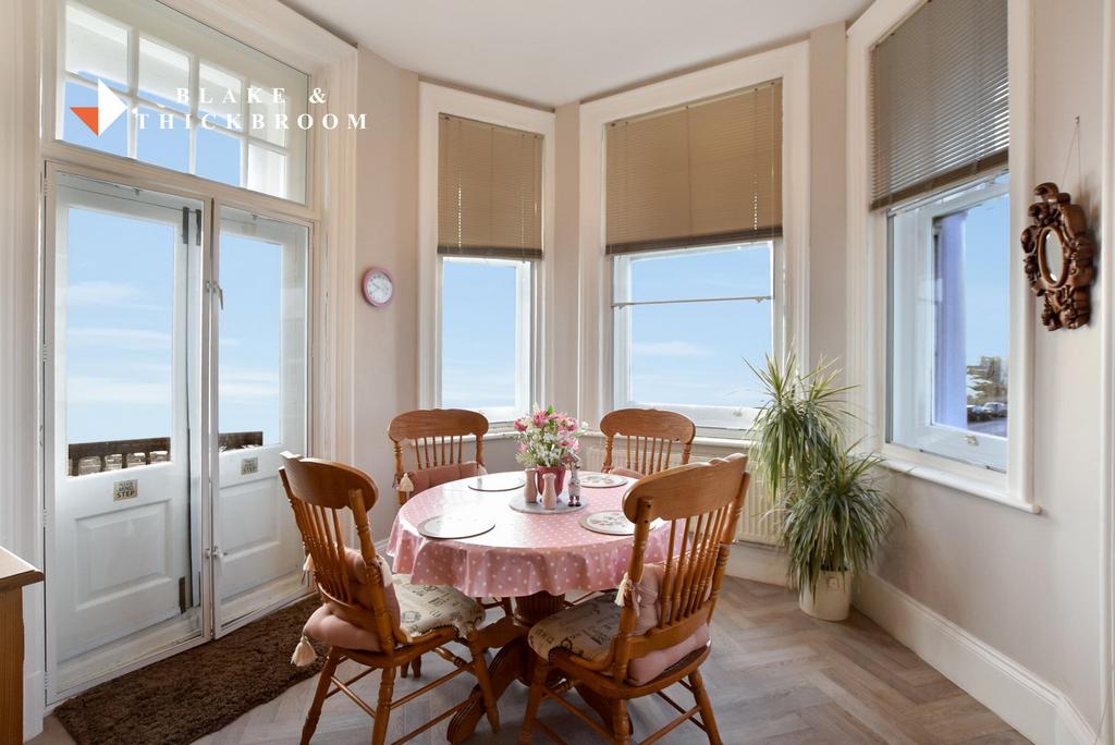Kitchen diner