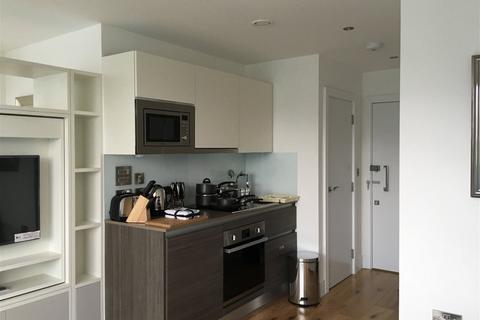 1 bedroom flat for sale, Trident House, Station Road, Hayes, UB3