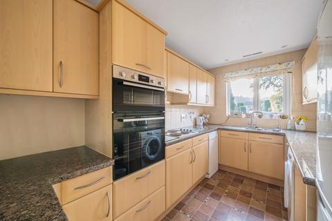 2 bedroom bungalow for sale, Tenacre, Goldsworth Park, Woking, GU21