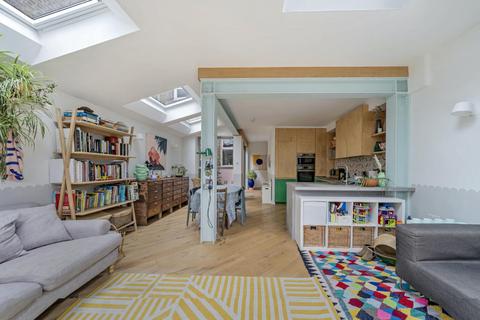 2 bedroom flat for sale - Comerford Road, Brockley