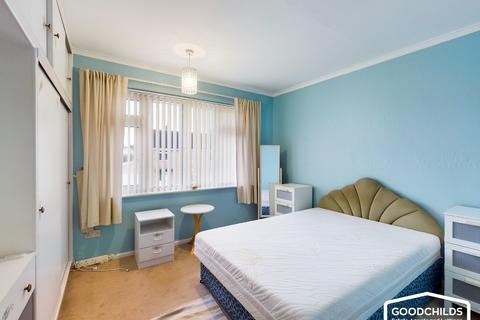 25 Avon Crescent, Walsall, WS3 4DG
