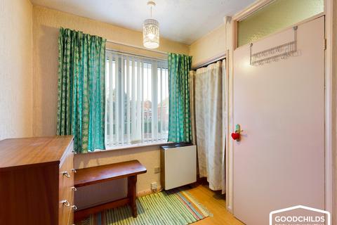 25 Avon Crescent, Walsall, WS3 4DG
