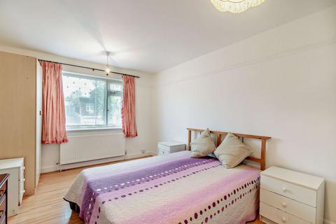 2 bedroom ground floor maisonette for sale, Alandale Drive, Pinner, HA5