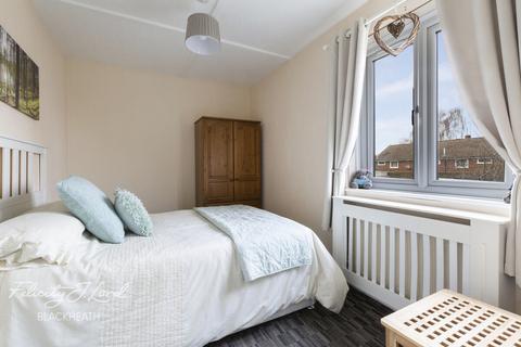 25 Tallis Grove, London, SE7 7LB