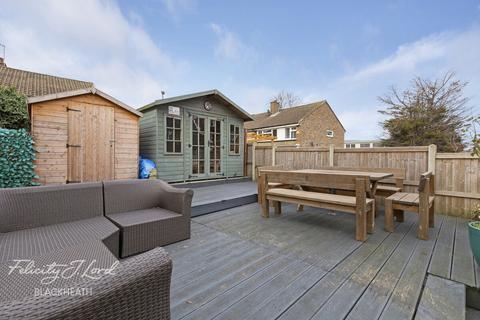 25 Tallis Grove, London, SE7 7LB