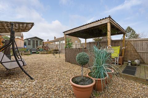 25 Tallis Grove, London, SE7 7LB