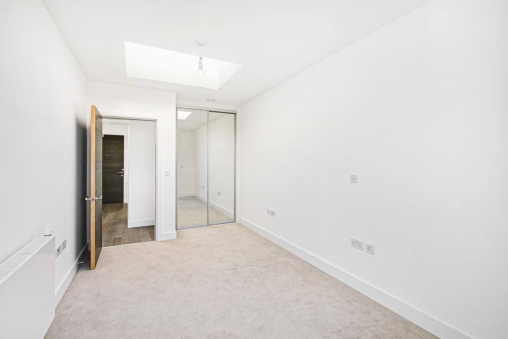 JLL Head Office Sales Flat 18, Prime House (10)...