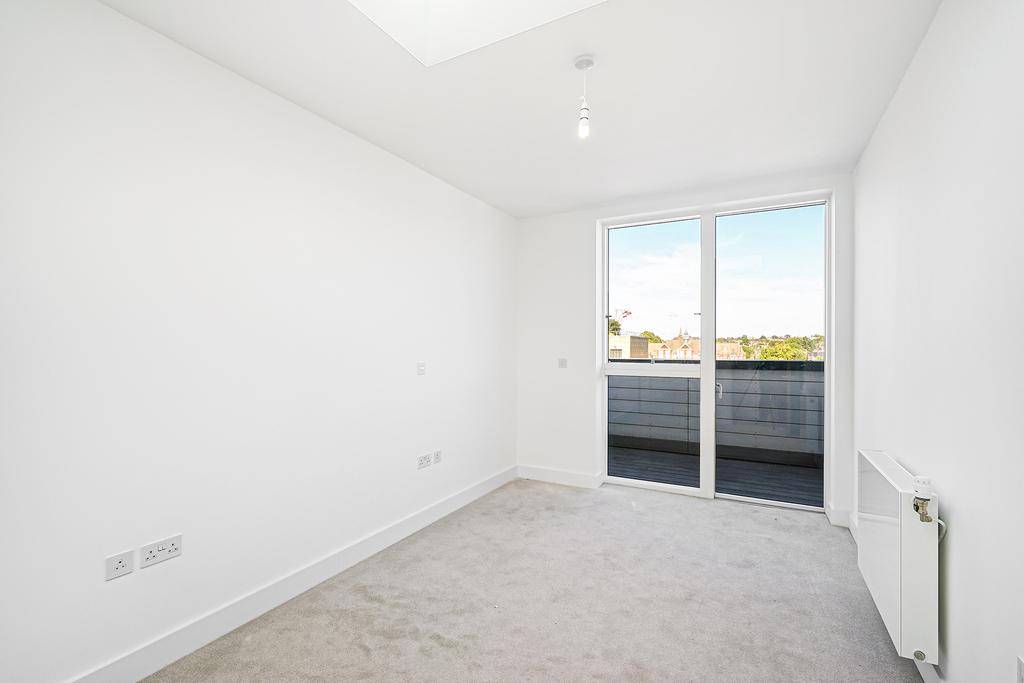 JLL Head Office Sales Flat 18, Prime House (11)...