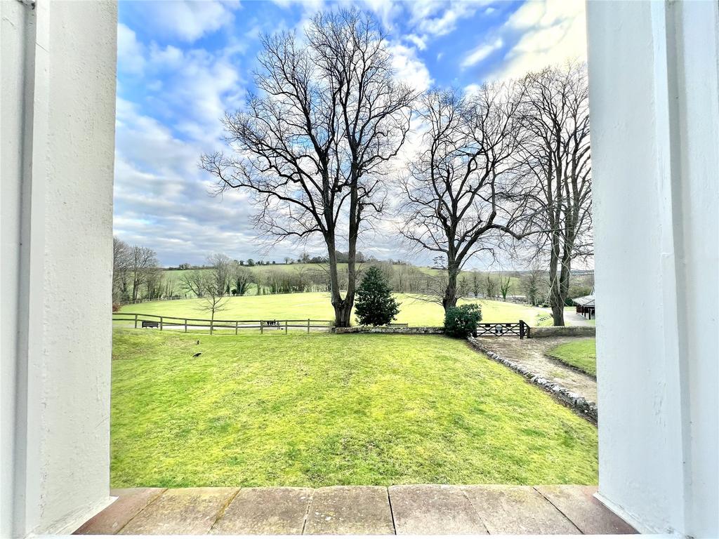 Charlton Down, Nr Dorchester, Dorset 3 bed apartment £275,000