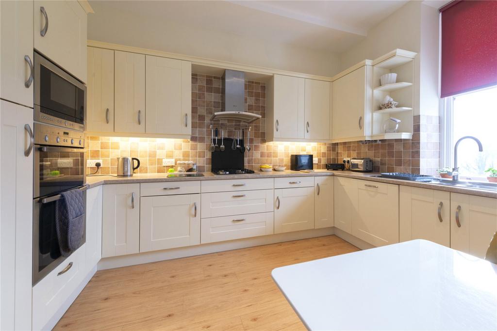 Charlton Down, Nr Dorchester, Dorset 3 bed apartment £275,000