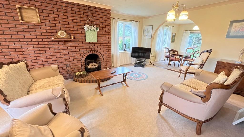 Loddon Road, Norton Subcourse 4 bed detached house £465,000