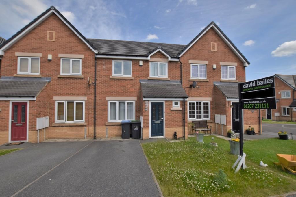 Manor Court, Catchgate, Stanley 3 bed terraced house £595 pcm (£137 pw)