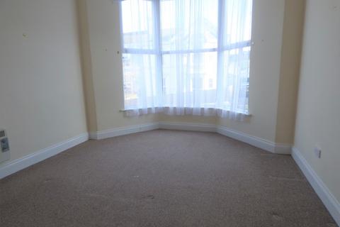 2 bedroom apartment to rent, Powderham Road, Newton Abbot