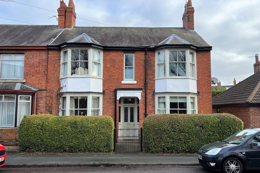 Kings Road, Melton Mowbray 4 bed semidetached house for sale £340,000