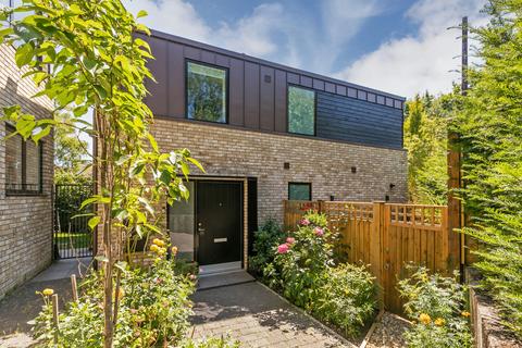 15 Mead Road, Winchester, SO23 9RF