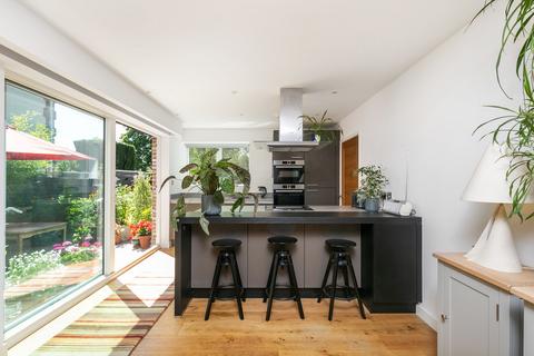 15 Mead Road, Winchester, SO23 9RF