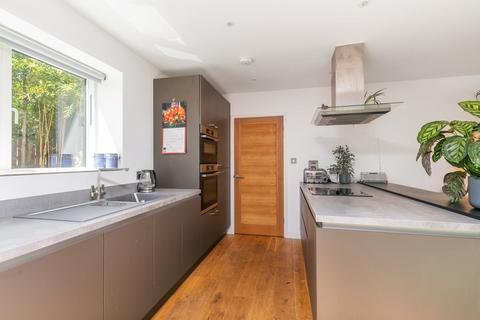 15 Mead Road, Winchester, SO23 9RF