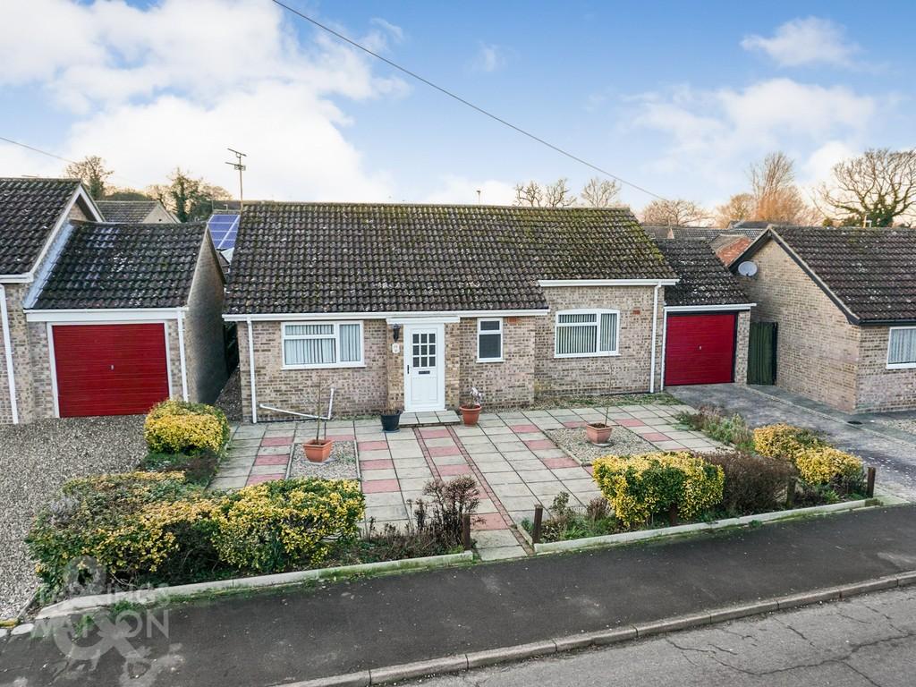 St. Drive, Dereham 3 bed detached bungalow for sale £300,000