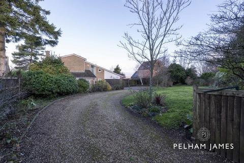 3 bedroom detached house for sale - Priory Road, Manton