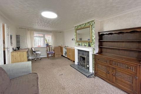 65 Lancelot Road, Exeter, EX4 9BU