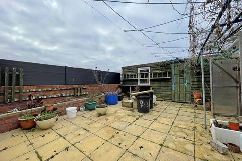 65 Lancelot Road, Exeter, EX4 9BU