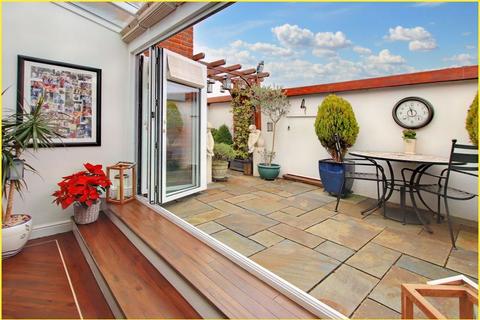 2 bedroom apartment for sale - Wickham Road, Shirley