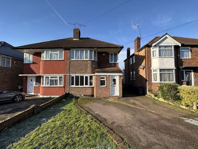 Kenilworth Road Edgware 3 Bed Semi Detached House For Sale £599 950