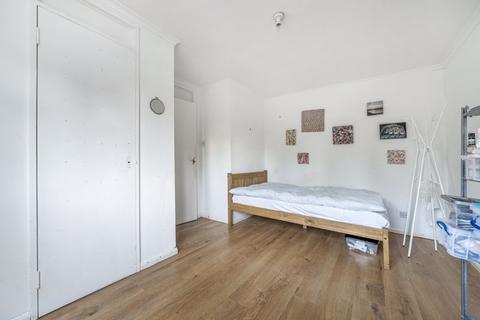 19 Copse Side, Godalming, GU7 3RU