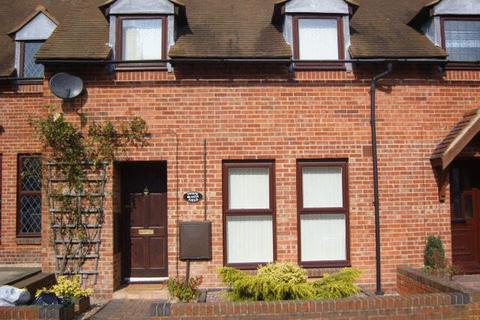3 bedroom terraced house to rent - 3 BED FAMILY HOME