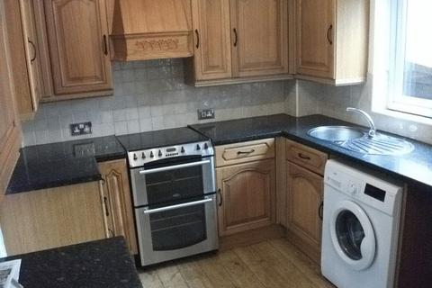 3 bedroom terraced house to rent - 3 BED FAMILY HOME