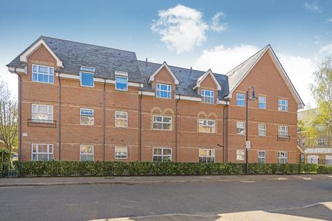 6 Hayes Grove, London, SE22 8DF