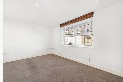 6 Hayes Grove, London, SE22 8DF