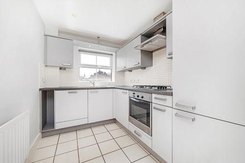 6 Hayes Grove, London, SE22 8DF