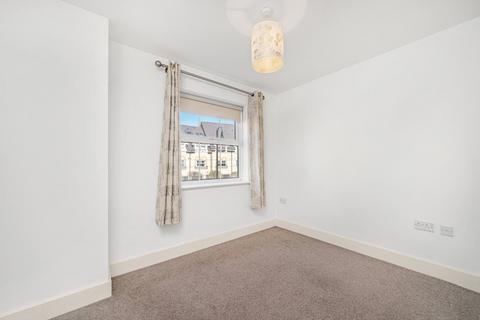 6 Hayes Grove, London, SE22 8DF