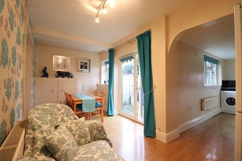 3 bedroom terraced house for sale - Statham Avenue, Warrington, WA2