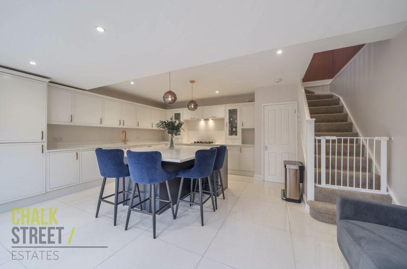 Bruce Avenue, Hornchurch, RM12 3 bed terraced house £550,000