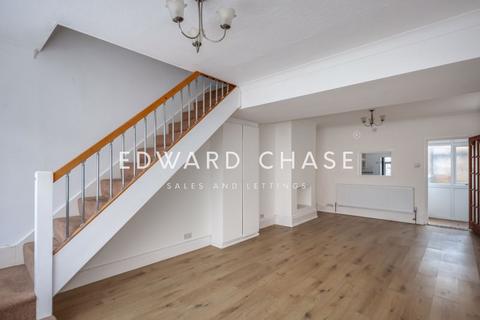 3 bedroom semi-detached house to rent, Malvern Road, Hornchurch, RM11
