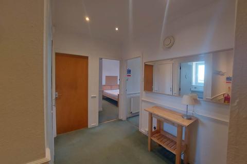 4 bedroom flat to rent - 14B Thomson Street, ,
