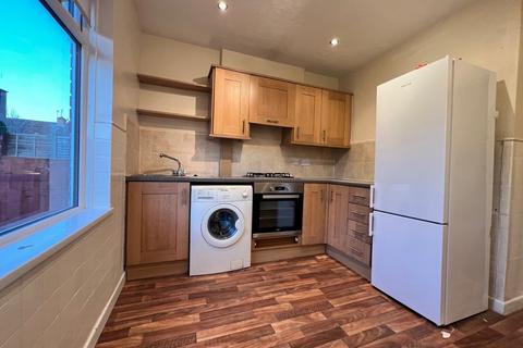 2 bedroom end of terrace house to rent, Oxford Street, St. Philips, Bristol, Somerset, BS2