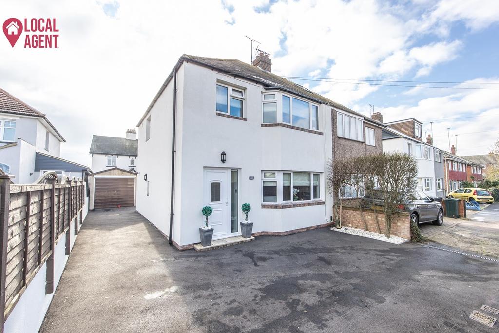 Woodward Terrace, Greenhithe, DA9 3 bed semidetached house £450,000