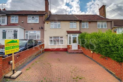 3 bedroom terraced house for sale - Nutfield Road, London, NW2